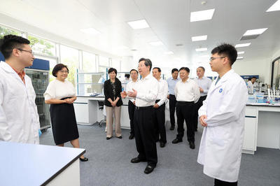 樓陽生出席鄭州大學河南醫(yī)學院新校區(qū)項目開工儀式，開啟醫(yī)學研究與試驗發(fā)展新篇章